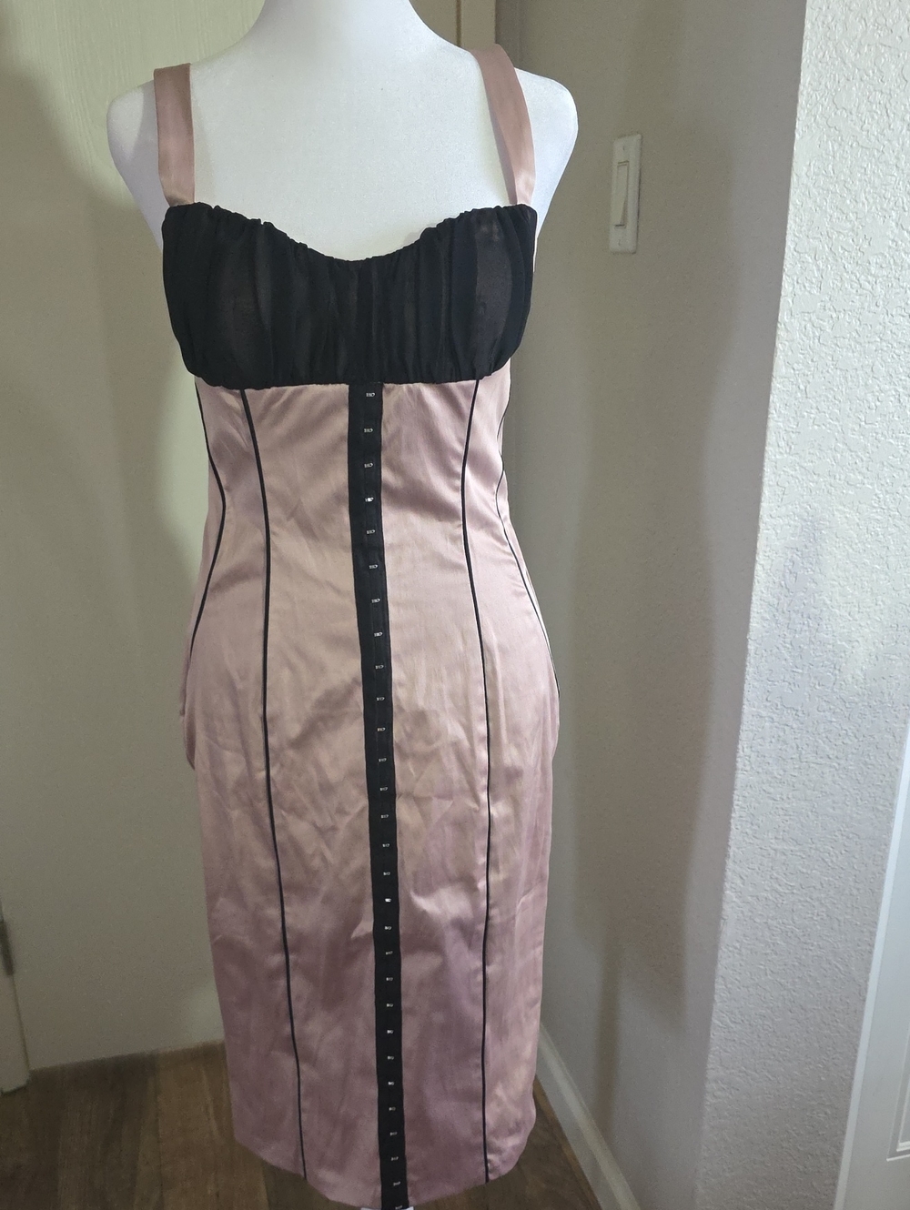 Elise Ryan Satin Two-Tone Black and Blush Bodycon Dress